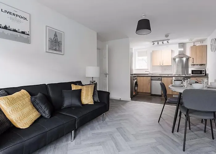 Stylish 2 Bed Flat/Liverpool City/Free Parking