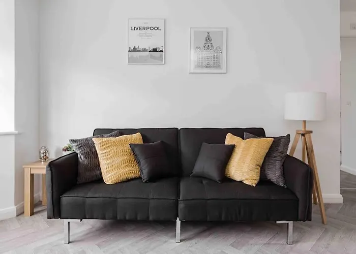 Stylish 2 Bed Flat/Liverpool City/Free Parking