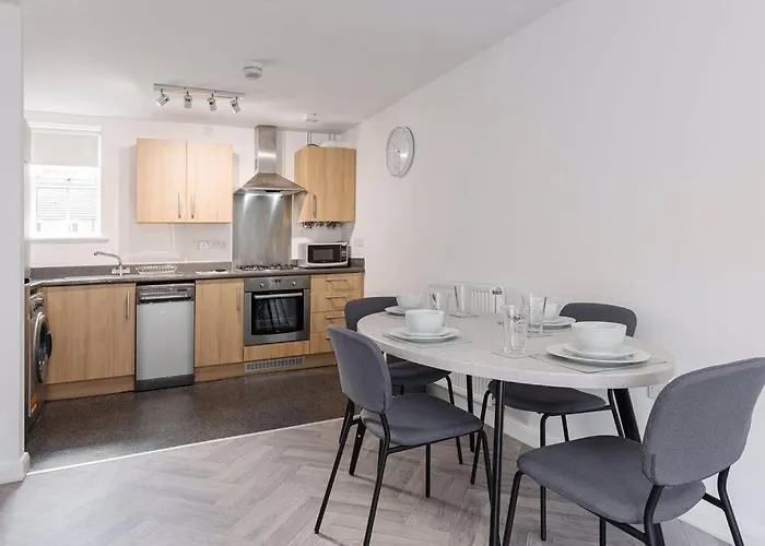 Stylish 2 Bed Flat/Liverpool City/Free Parking