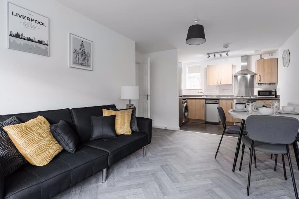 Stylish 2 Bed Flat/liverpool City/free Parking Apartment Liverpool