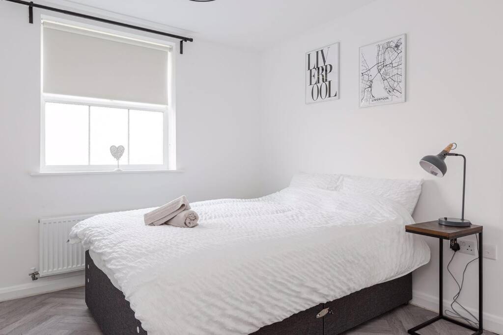 Stylish 2 Bed Flat/liverpool City/free Parking *